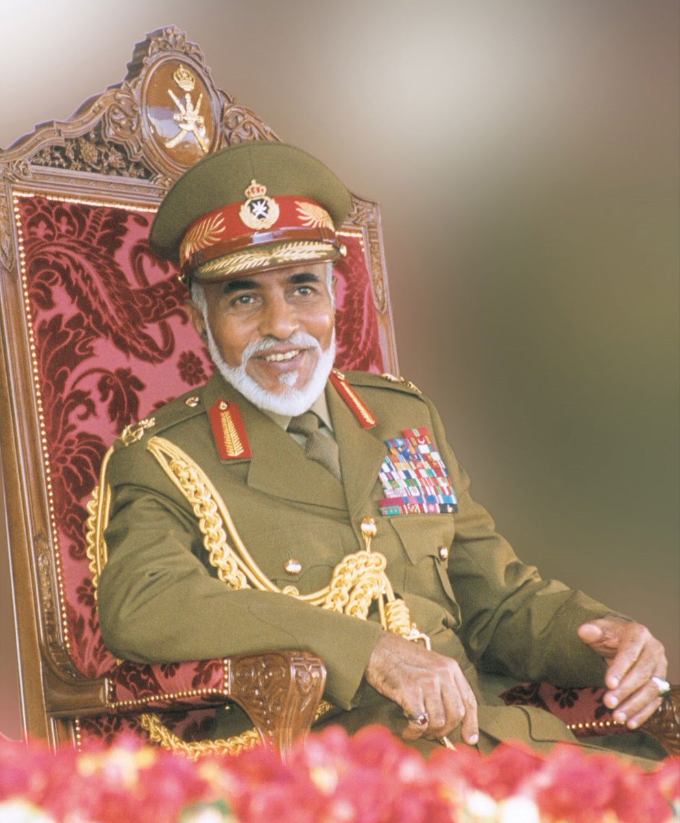 ما أغلى الوطن وما أقدس ترابه ... الاخلاص والوفاء له ولباني نهضته فرض وواجب...
صباحكم أيها العمانيون صباح تهب فيه نسمات ١٨ نوفمبر المجيد.

 #العيد_الوطني_47