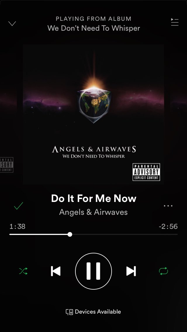 erbearpear's tweet photo. I’m actually in love #DoItForMeNow @AVABandOfficial @tomdelonge https://t.co/KbubcgvYce