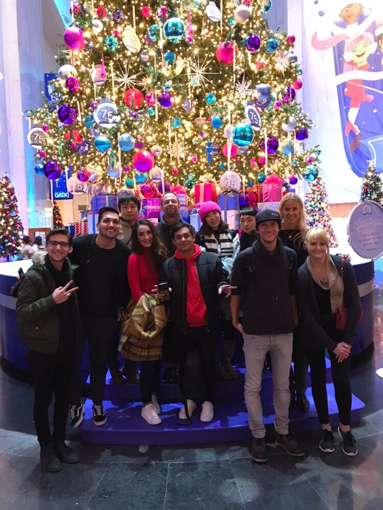 SomosWave's tweet image. El #TeamExplorer disfrutando de su visita en Chicago. #ChicagoHome  😎