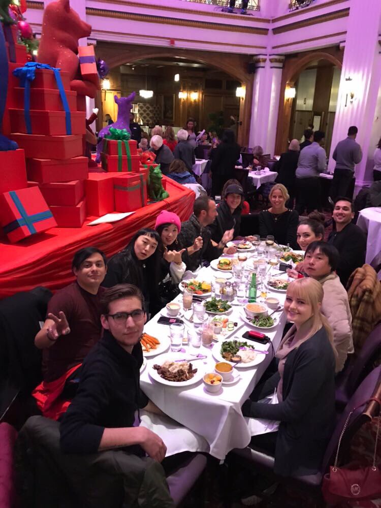 SomosWave's tweet image. El #TeamExplorer disfrutando de su visita en Chicago. #ChicagoHome  😎