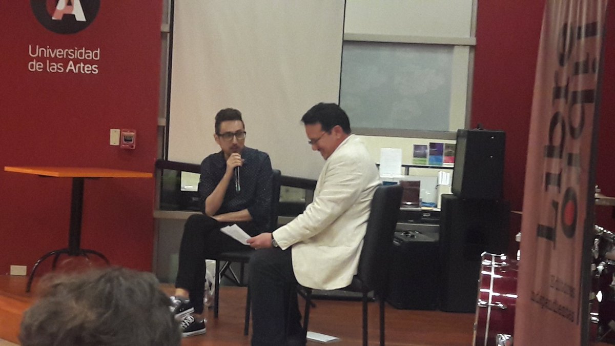 9Gaby4Loja7's tweet photo. Es el primer conversatorio al cuál asisto y ha resultado ser muy satisfactorio.
@pietrospeggio @Patricio_Pron @uartesec 
#LibreLibro #UArtes #ArteComoDerecho https://t.co/7vrXVf41FL