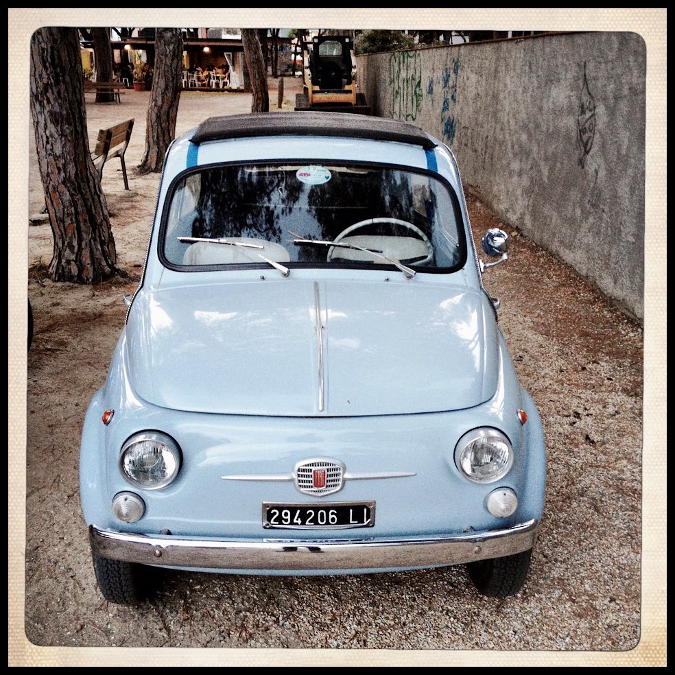 stupidythings's tweet photo. @Fiat500_Club  Cinquecento in Marina Di Campo, Elba https://t.co/j5XpmqzSgD