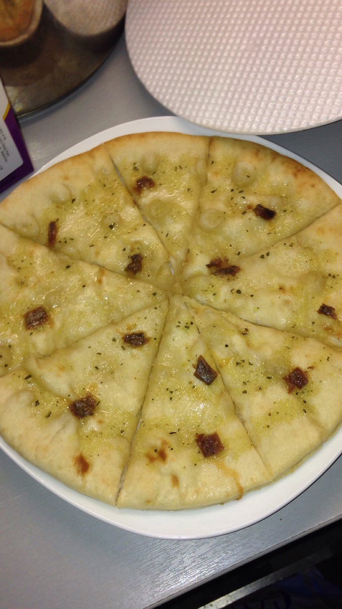 ANCHOVY GARLIC BREAD WOOO