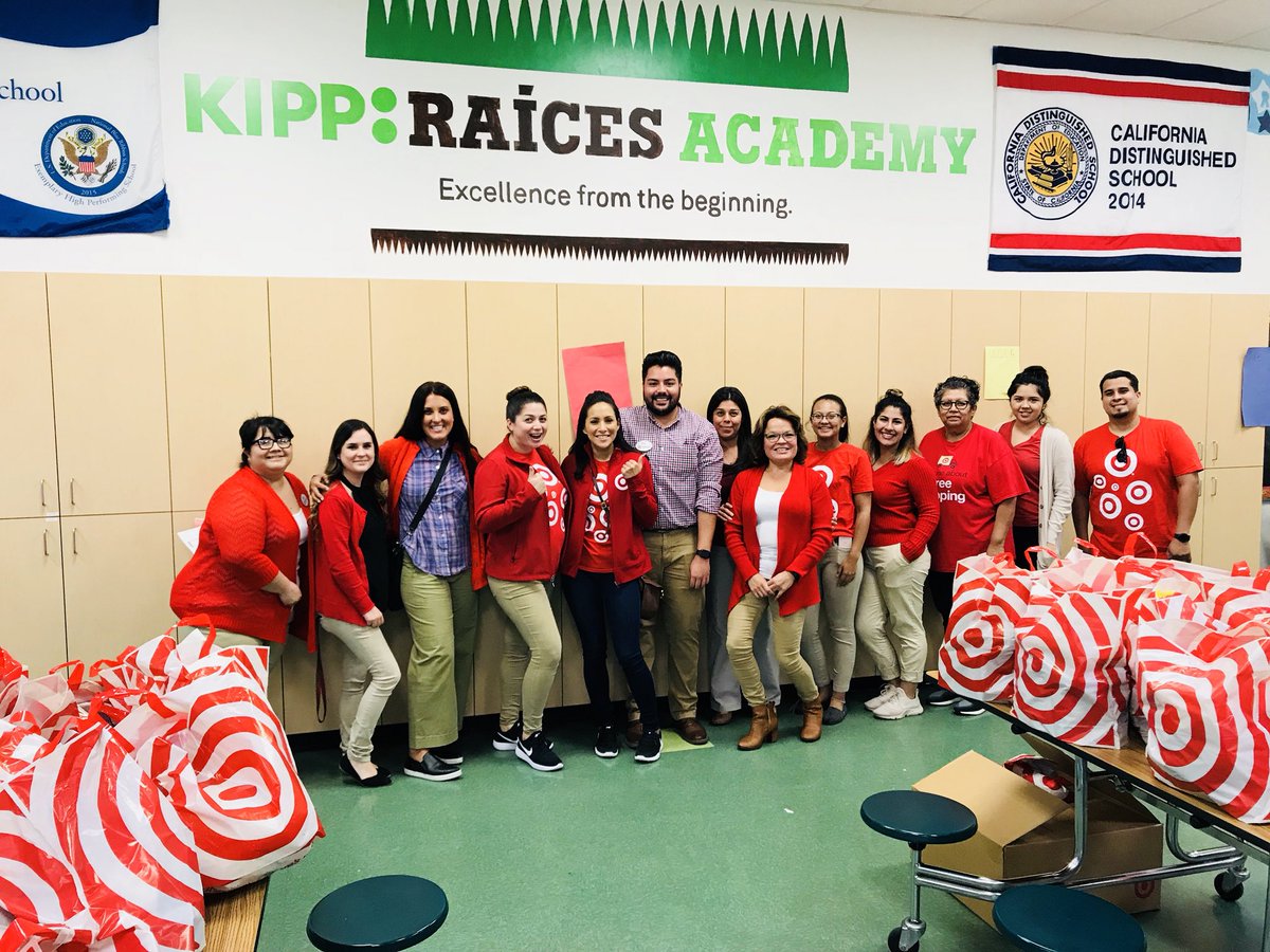 Isela Navarro (@iselanavarrotgt) on Twitter photo ❤️🎯 Love for our community!! Target Thanksgiving at KIPP Raices Academy! <a href="/irenegon81/">Irene Gonzalez</a> <a href="/JOrtega0/">Jacqueline Moreno</a> @jhowells81 <a href="/pickadpi/">Jen Olson</a> ❤️🎯 Love for our community!! Target Thanksgiving at KIPP Raices Academy! <a href="/irenegon81/">Irene Gonzalez</a> <a href="/JOrtega0/">Jacqueline Moreno</a> @jhowells81 <a href="/pickadpi/">Jen Olson</a>