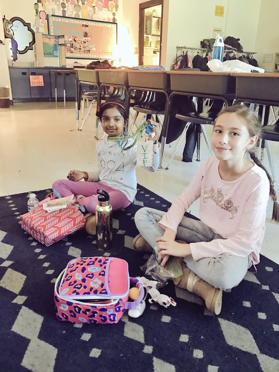 mancinelli_sm's tweet photo. Enjoying the VIP lunch they earned by being Respectful, Responsible &amp; Safe!!🐯 https://t.co/E7xy8qSIAE