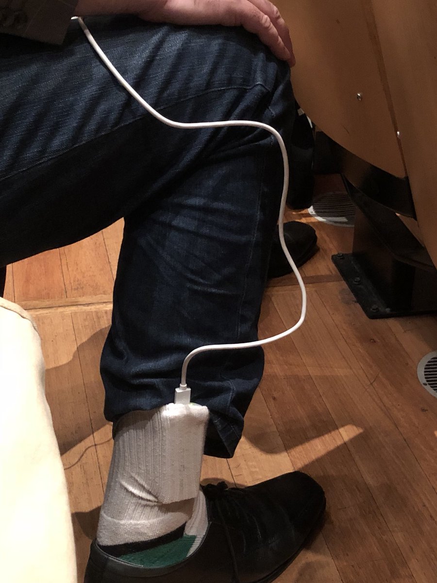 Robs_au's tweet photo. #conventionproblems #powerfashion #skepticon https://t.co/Oy5Y8YgCao