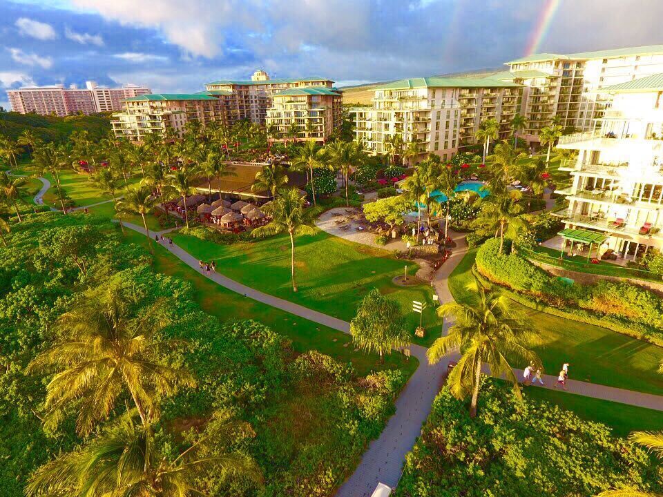 Thank you for voting! 
Condé Nast Traveler announced the results of its 30th annual Readers’ Choice Awards with Honua Kai Resort &amp; Spa recognized as one of the best resorts in Hawaii. See the full list - ow.ly/xzbf30gvCns
📸 by Logan