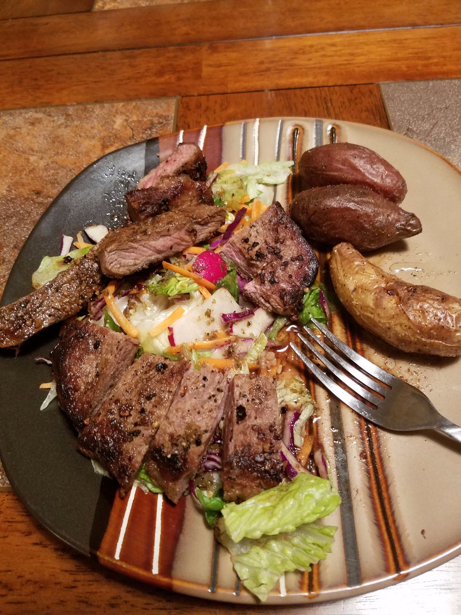 The_Centurion_'s tweet photo. @GameOverGreggy @Nick_Scarpino I know it's late but #cookingwithgreggy #forgotthepic https://t.co/6WqOkhBV9A