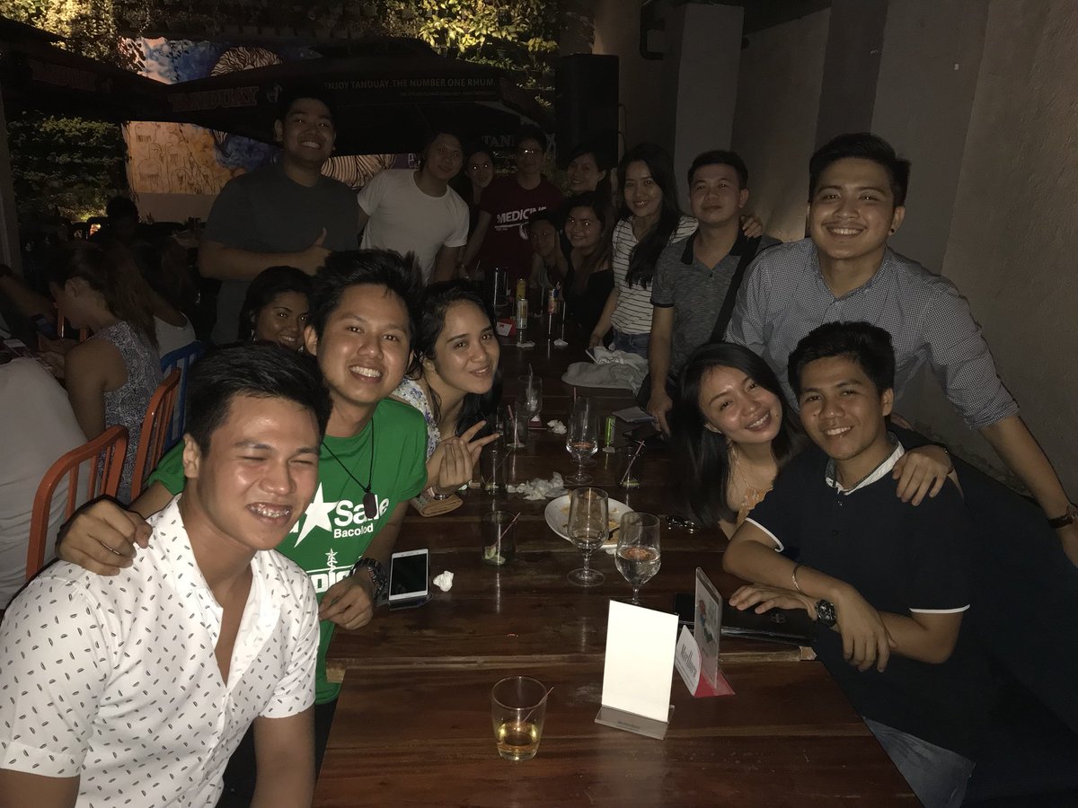 boompaNEST's tweet photo. Last night at Portiko w/ Southwestern University PHINMA! #TUKODtobeTrue #StrongerAPMC #ProdTeam @NilseyBree @ericaaragoy et al. 💪🏼 https://t.co/6PeXGJEjdB