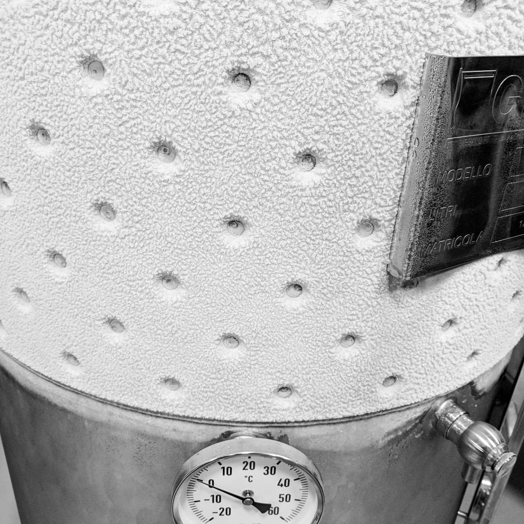 kannukvodka's tweet photo. Frosty (Chill) Filtration one of secrets to great tasting Kannuk Vodka... Don't tell anyone ;)
#cool #chill #frosty #filtration #coldascanada #canuckapproved #vodka #canadasNICESTvodka https://t.co/q2uIS7q6Jr