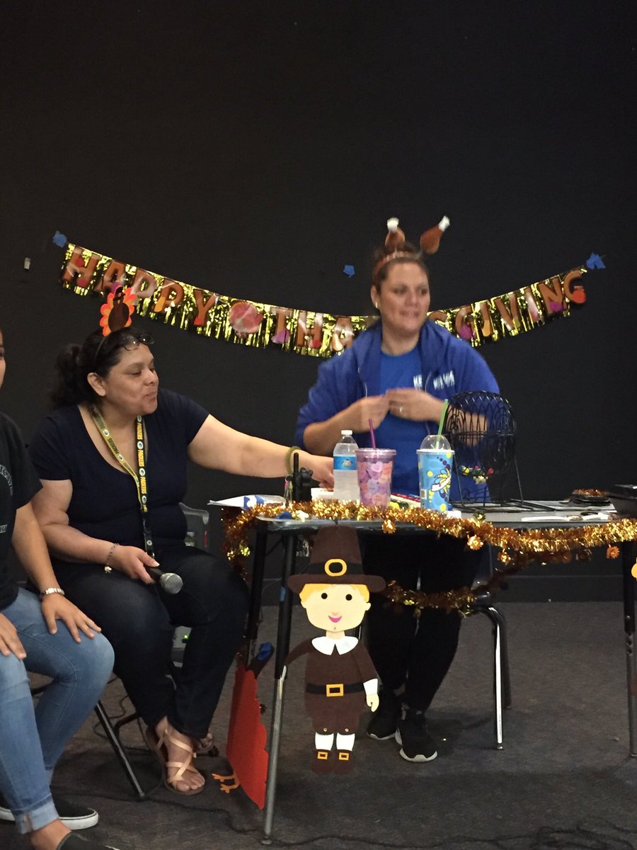 sylvialexandra2's tweet photo. Kellogg PTA’s annual Turkey Bingo bringing the community together @CVESDNews https://t.co/9shzHxp51Y