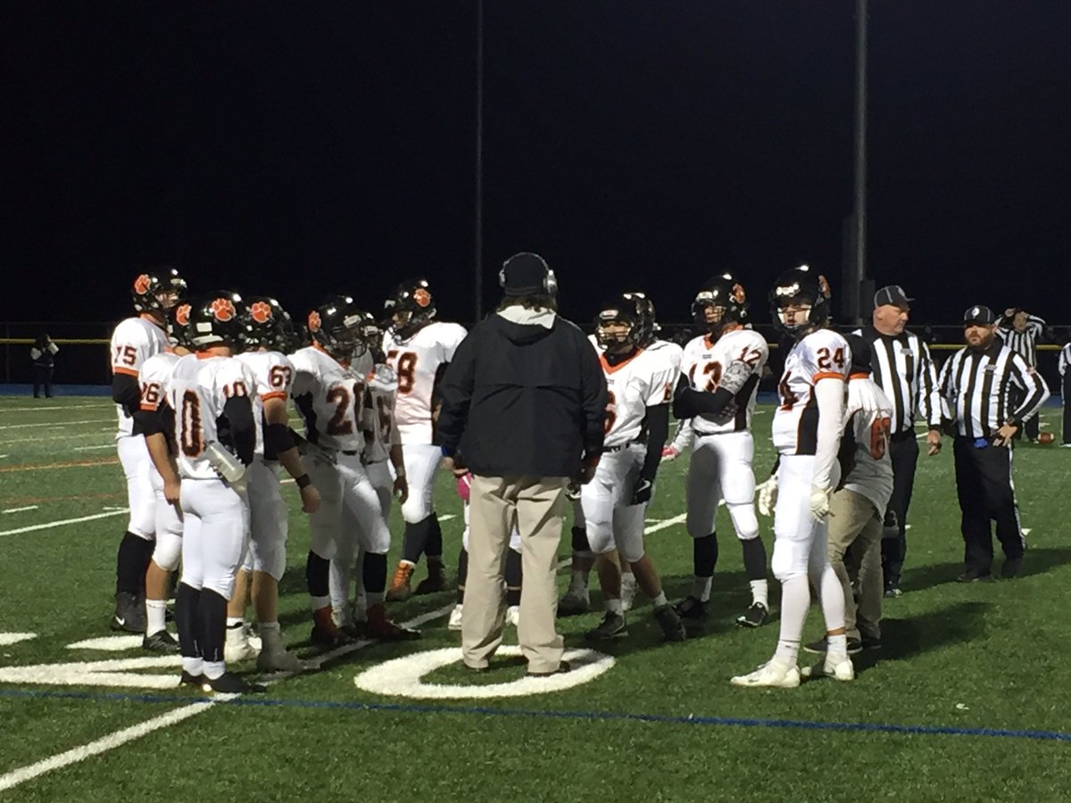 HHSTIGERS's tweet photo. Gagliardi to O'Melia 18 yard touchdown has Tigers up 21-13 versus Caldwell at halftime https://t.co/9FHpUbMTQ9
