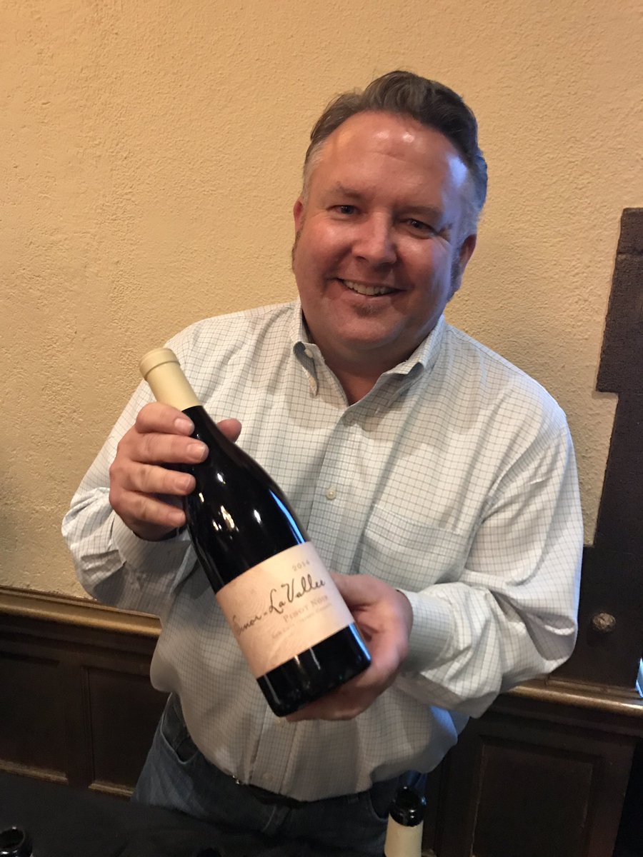 JSFashionista's tweet photo. A few more #sonoma & #SLO #PinotFest favorites from today!! What an incredible event ππΌ @FarallonSF #winetasting #blogger #pinotnoir https://t.co/3cRS9HRbAF