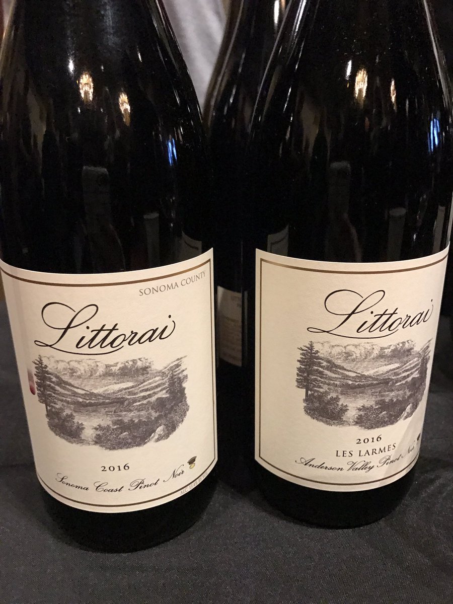JSFashionista's tweet photo. A few more #sonoma & #SLO #PinotFest favorites from today!! What an incredible event ππΌ @FarallonSF #winetasting #blogger #pinotnoir https://t.co/3cRS9HRbAF