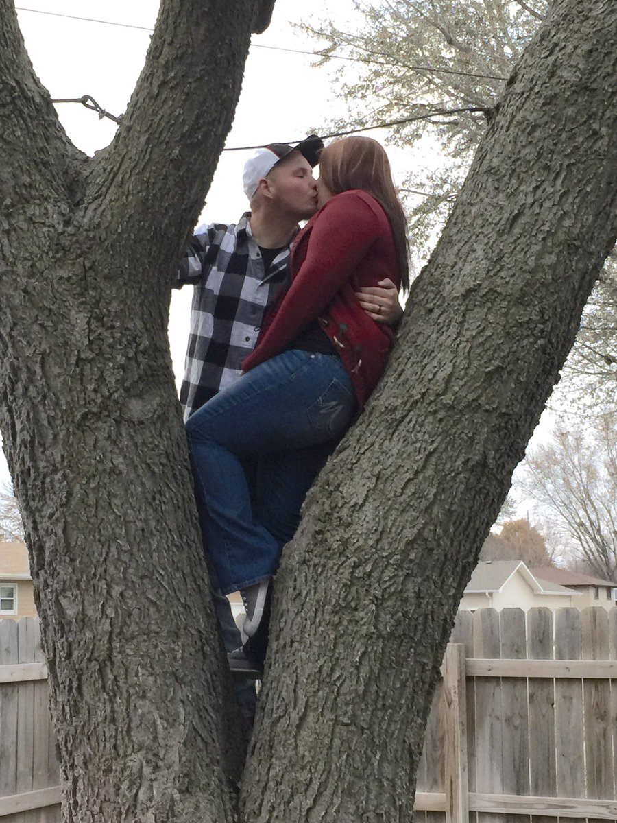 thebombdotcom20's tweet photo. Baby for the baby carriage coming June 2018❤️️ https://t.co/TyWtMdhV68