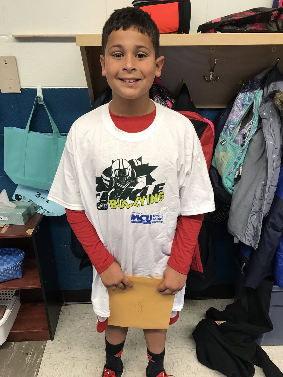Check out this UpStander! Thanks for doing the right thing! #jetstacklebullying <a href="/nyjets/">New York Jets</a>