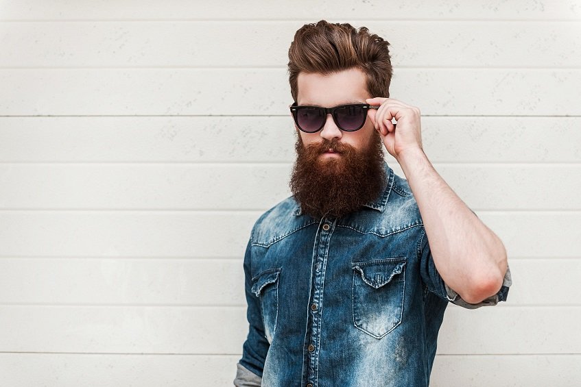 Love Your Beard! mustacheclubpress.wordpress.com/2017/11/18/lov…