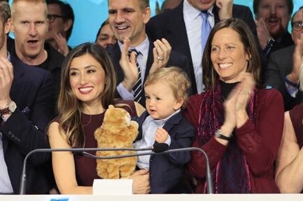 Moira Forbes (@moiraforbes) on Twitter photo When a photo says it all: Katrina Lake holding her toddler to IPO <a href="/stitchfix/">Stitch Fix</a> -- as a CEO, as the youngest female founder to take a company public, and as a mother! When a photo says it all: Katrina Lake holding her toddler to IPO <a href="/stitchfix/">Stitch Fix</a> -- as a CEO, as the youngest female founder to take a company public, and as a mother!