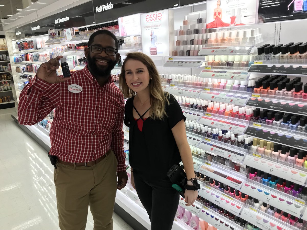 Micshaw_STL1398's tweet photo. The team is so excited about our beauty sampling event this weekend!  My beauty expert sold me on #Harrysfacelotion #edmondsupertarget https://t.co/76mq5TDxXO
