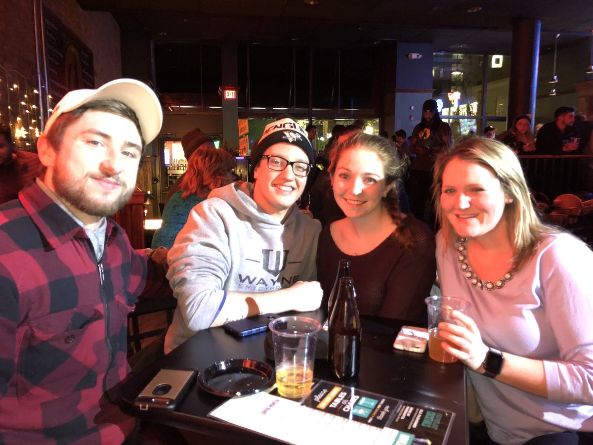 HowlPittsburgh tweet picture