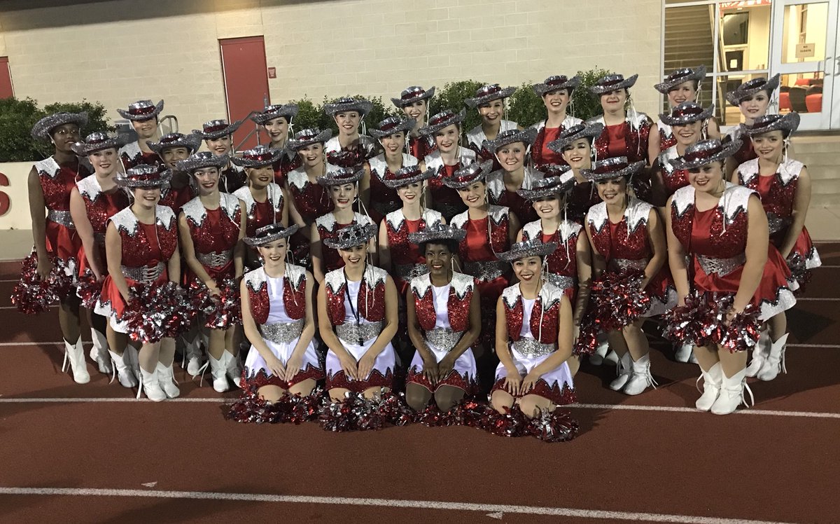 randypittenger's tweet photo. Our awesome Magic Belles are here to support our Tigers! #BMB1718 #LoudandProud #GoldBallSeason #BHSPlayoffReady #tweetable #WeAreAllTigers #ILoveBelton https://t.co/7DsVAlUD1O