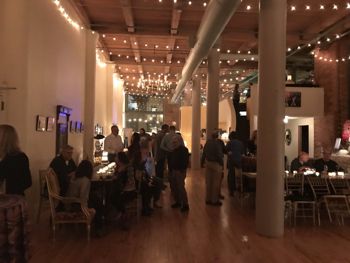 marychaostyle's tweet photo. Discovering St. Paul Quarter #roc on a Friday night #studio180 #ScotlandYard https://t.co/xTbVtItRcu