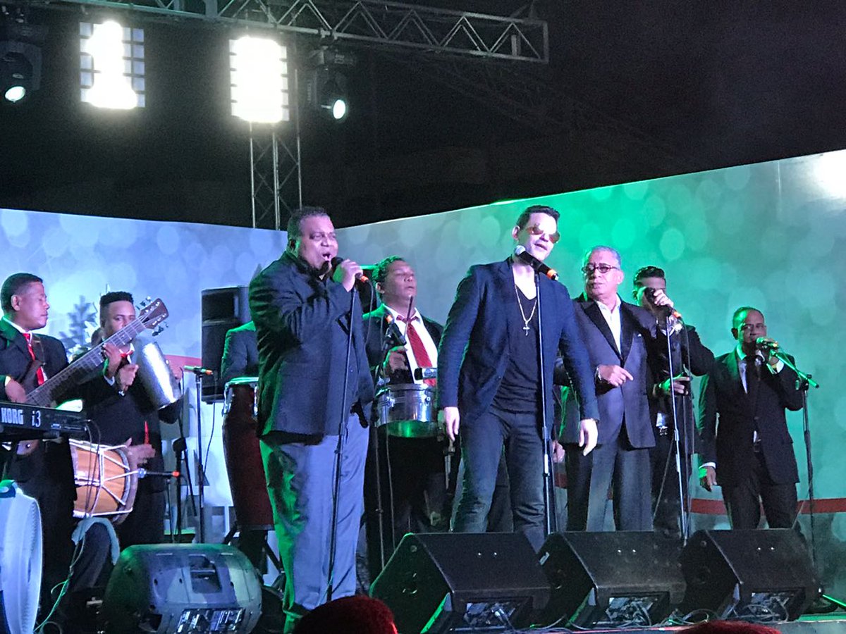 PochyFamiliaRD's tweet photo. El Reencuentro Cocotú en la fiesta de Navidad de @ClaroRD @raffydiaz #Reencuentrococotú #NavidadConCoco #PeroConCoco #henrygarcia https://t.co/kpVNFuweMJ