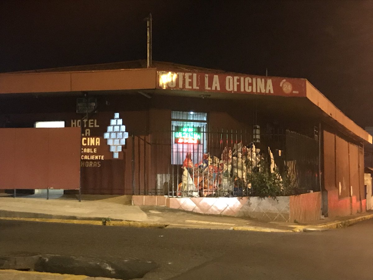 Elgusrodriguez's tweet photo. Estaré en la oficina hasta tarde. https://t.co/CyXdcnxBTK
