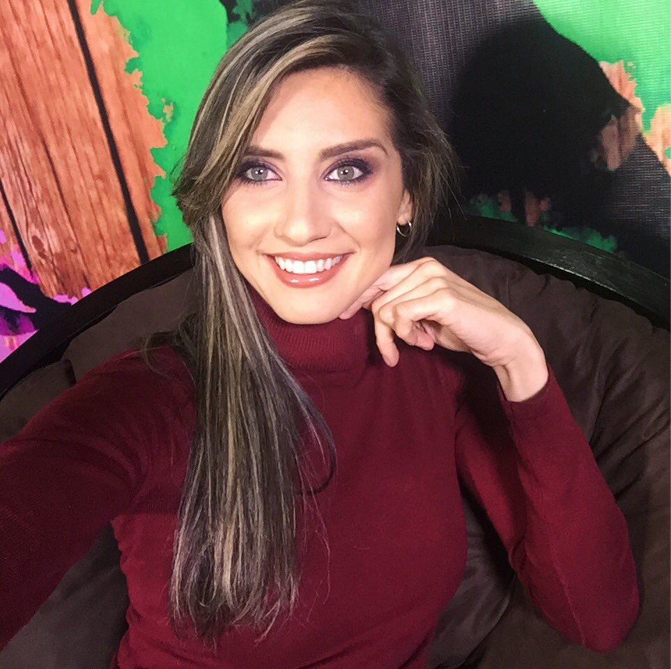 <Que el amor valga la alegría, no la pena> 
#acciónpoetica