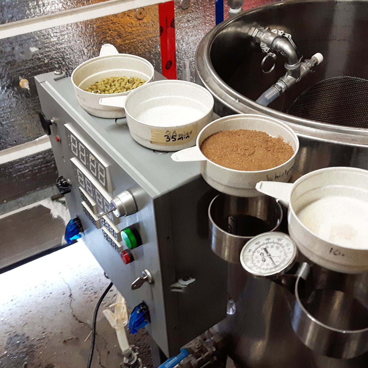 Still a few spots left to come explore local beer using fun ingredients with us <a href="/Joyceon4th_yyc/">Joyce on 4th</a> at 8pm. PM us for deets! :)