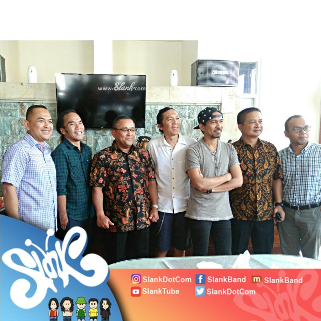 #ApaYangTerjadi?!? Slank tengah  memenuhi undangan dari Kedutaan Besar Republik Indonesia di Dili, Timor Leste