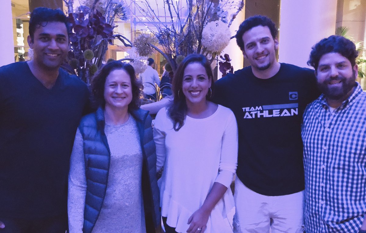 EMPedsDoc's tweet image. Strong @UMEmergencyMed showing at @ACEPMtgs #EDDA. Always great to see old friends and make some new ones!