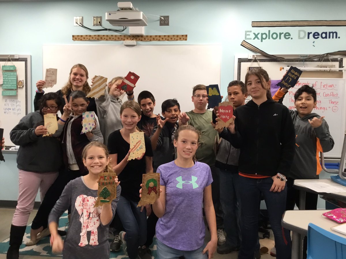 mack6thgrade's tweet photo. Our class had fun with the Art Dekko Presentation today. 😊 #thanks #WCSmission https://t.co/7TTcRAjSa9