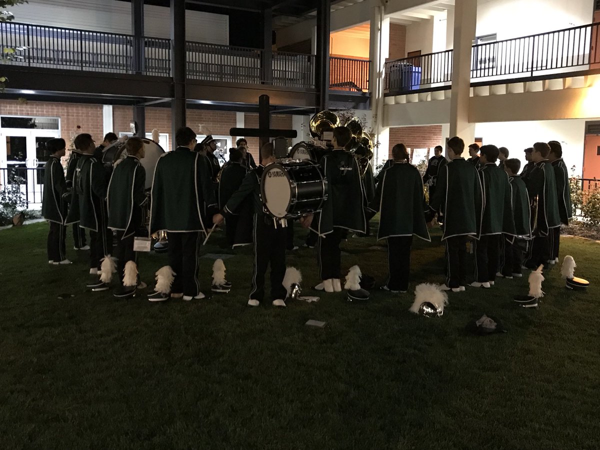 DLSCHSBands's tweet photo. Last time around the cross for the class of 2018 https://t.co/c38UomhPTM