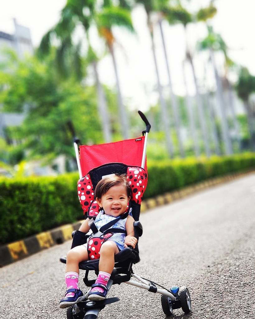 Bila Anda ingin bahagia 1 jam, tidur siang... Bahagia 1 hari, pergi ke theme park... Bahagia 1 minggu, jalan-jalan keliling Asia Tenggara... Bahagia 1 bulan, berharaplah menang undian berhadiah besar... .
Bahagia 1 bulan masih kurang?
.
Bila Anda ingin b… bit.ly/2j4eK0e