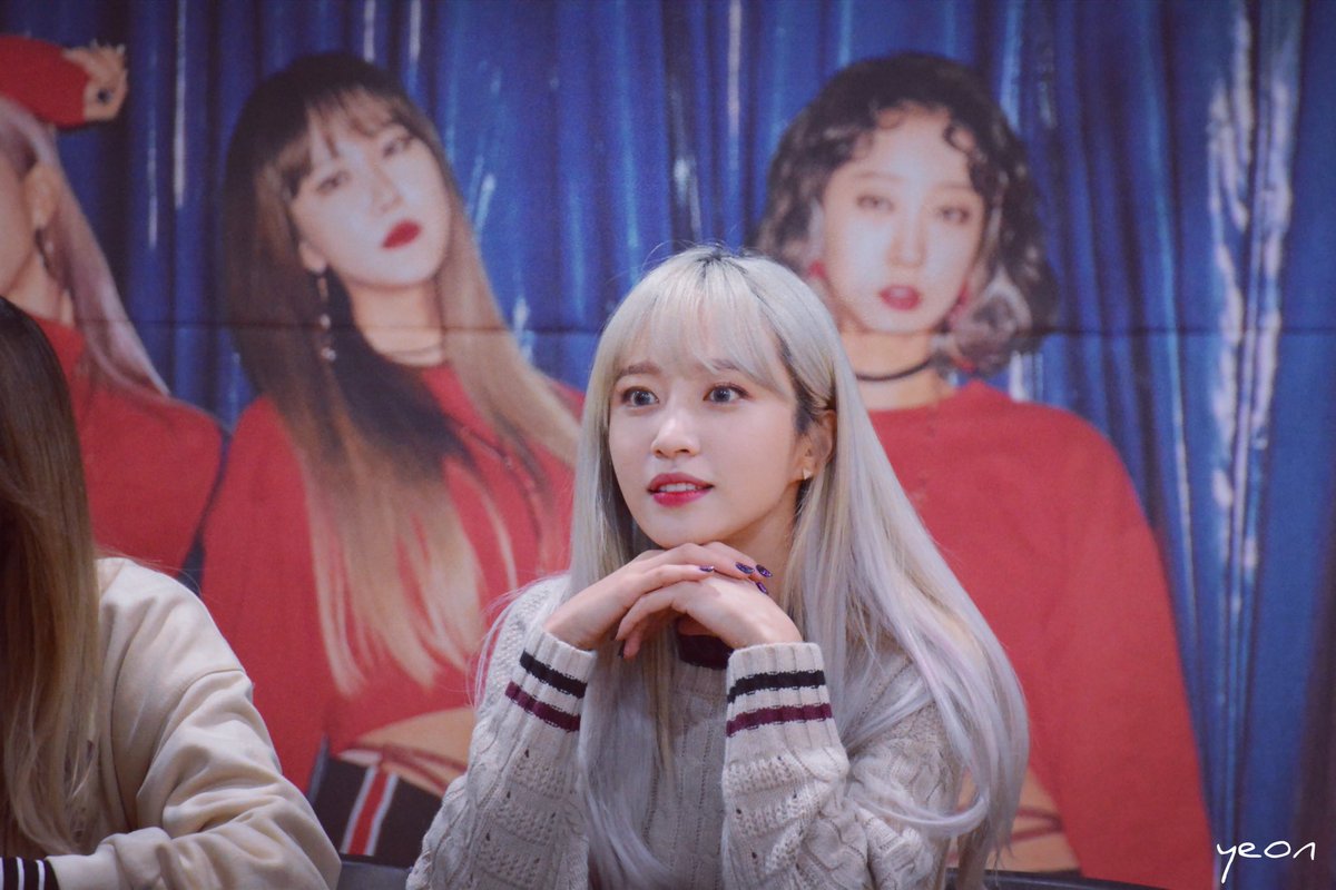 ____YEON____'s tweet photo. 171117 영등포 팬사인회 
귀여미😊
#EXID #하니  #안희연 #hani https://t.co/PlUMch5Wkx
