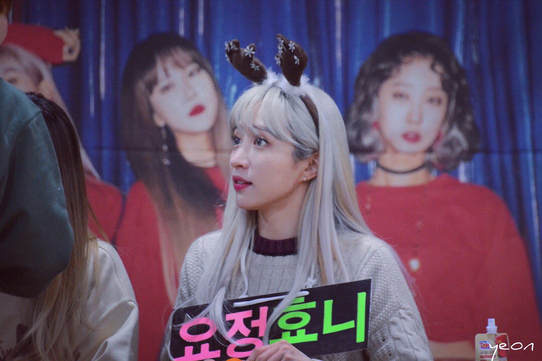 ____YEON____'s tweet photo. 171117 영등포 팬사인회 
요정희여니인정👌
#EXID #하니  #안희연 #hani https://t.co/GzisUshX7l