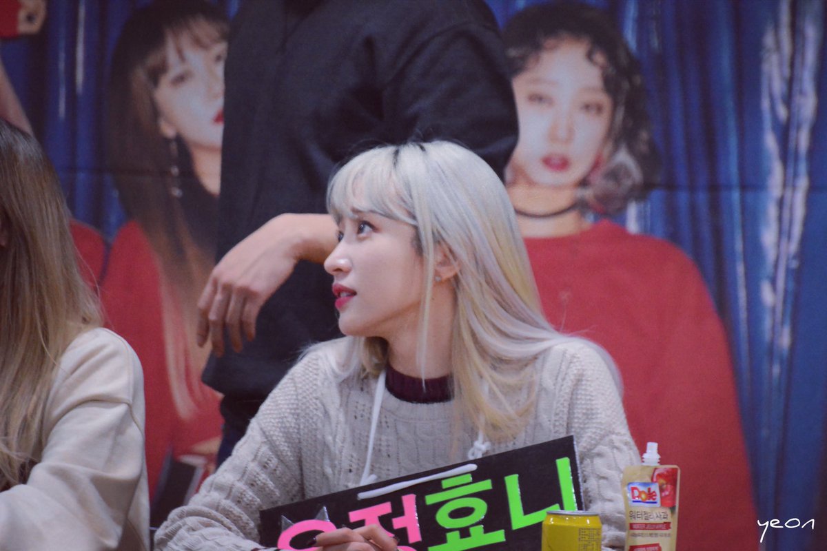 ____YEON____'s tweet photo. 171117 영등포 팬사인회 
요정희여니인정👌
#EXID #하니  #안희연 #hani https://t.co/GzisUshX7l