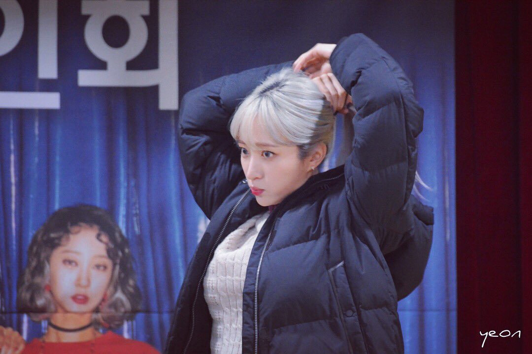 ____YEON____'s tweet photo. 171117 영등포 팬사인회 
여신아닌?!
#EXID #하니  #안희연 #hani https://t.co/jXt2aaM1sC