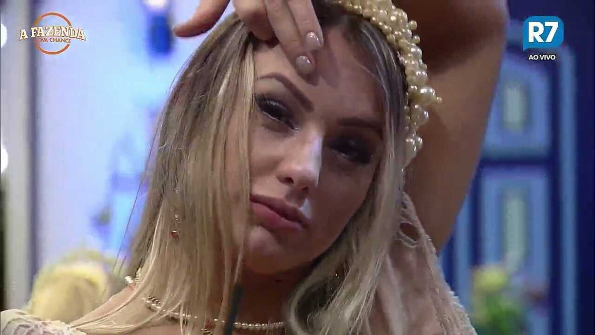 monickcamargo's tweet photo. Cheguei to preparada pra atacar .. 🎼❤️ #AFazenda https://t.co/nRmoiCeJ1m