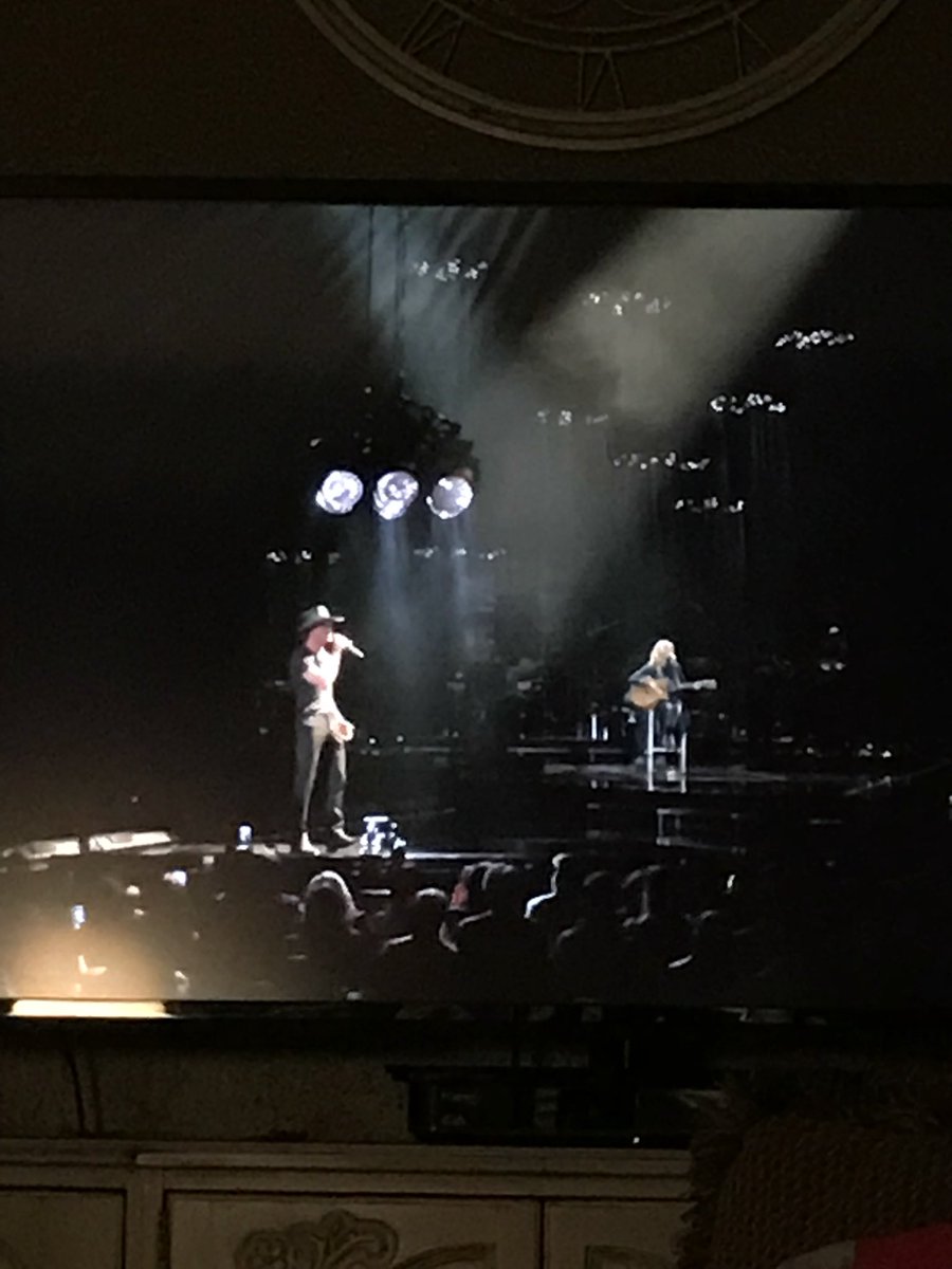 irishfancubs's tweet photo. “The reasons that I can’t stay don’t have a thing to do with being in love...” #AngryAlltheTime @TheTimMcGraw @FaithHill #SOUL2SOUL @Showtime 😢 https://t.co/phSBmoN4PF