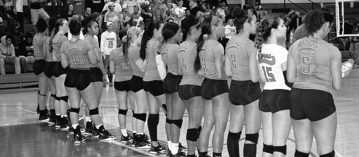 _kaae's tweet photo. WE’RE GOING TO THE NATIONAL CHAMPIONSHIP! ♥️ 5th set win (15-8) over #2!! our support system is unwavering, the Lord is GOOD, & our family is COMPLETE. 🤞🏽😘#undefeatedconferencechamps #districtschamps #finalfour #NATIONALCHAMPIONSHIPBOUND #RAVENNATION #RINGCHASING💍💪🏽 43-2. https://t.co/gRDjrJriPe