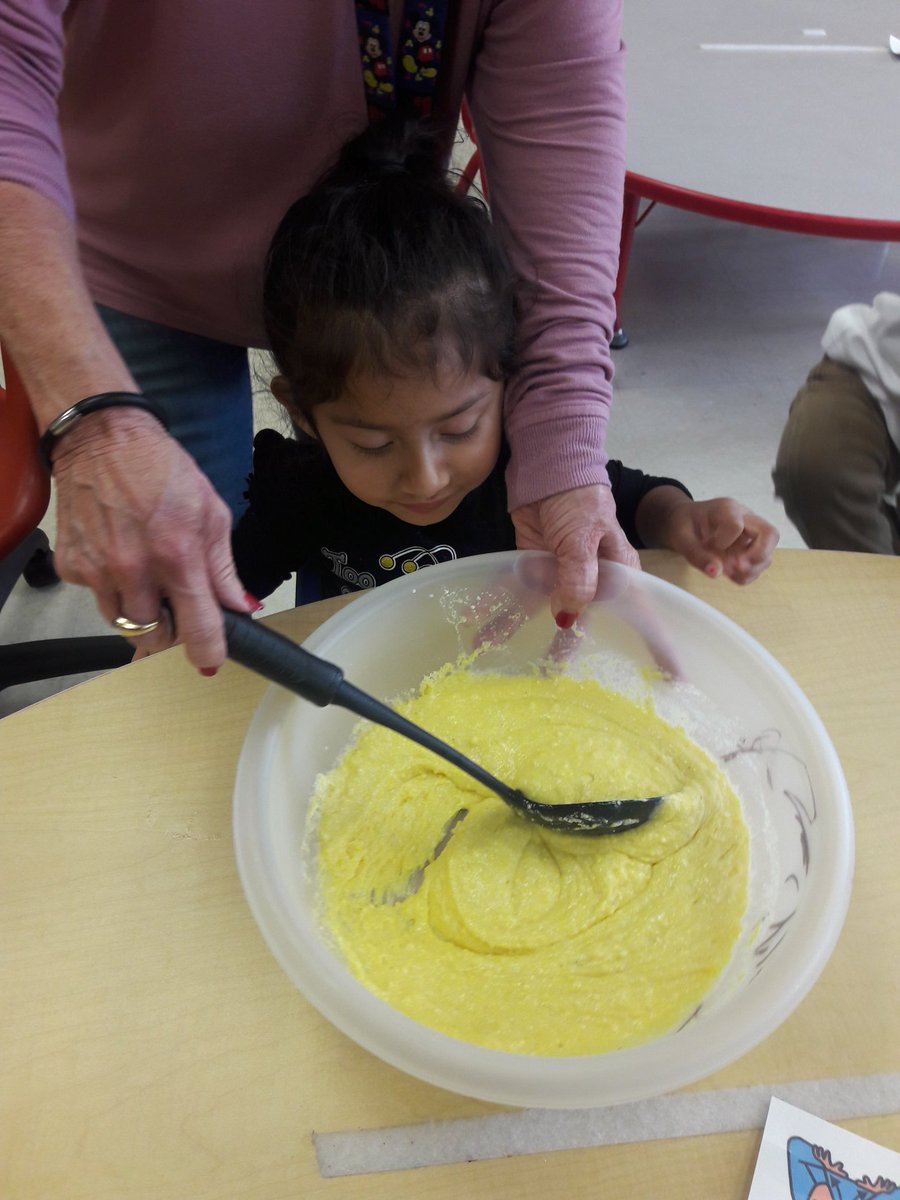 LJM33478's tweet photo. Recipe for a Happy Thanksgiving🦃 @SeminoleTrails # Learningisfun #itallstartsinprek https://t.co/zW6ht36Ekp