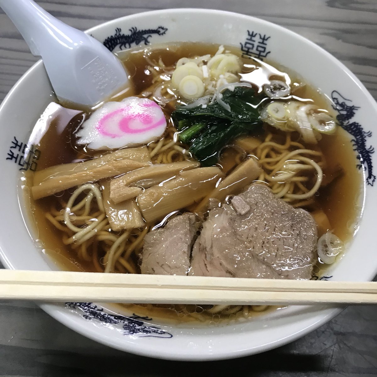 遊郭部 渡辺豪 俺はこうしたスーパーに併設されたイートインに勤めるおばちゃんがこさえたようなラーメン みないなのが食べたいんであって 脱サラしたジジイがタオル鉢巻に腕組みして写ってるラーメン屋のラーメンは嫌いなんだ 遊郭部 渡辺豪 俺はこうしたスーパーに併設されたイートインに勤めるおばちゃんがこさえたようなラーメン みないなのが食べたいんであって 脱サラしたジジイがタオル鉢巻に腕組みして写ってるラーメン屋のラーメンは嫌いなんだ