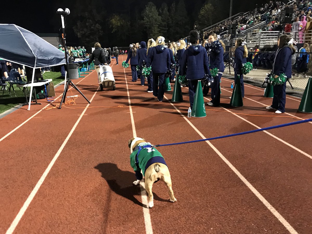 kpmdbr's tweet photo. ...and that’s a wrap!  Round 3 here we come! @hhshoyafootball @HHSHoyaSports https://t.co/2P45l9rMeT