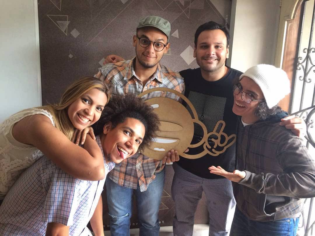 LaHoraDeLaArepa's tweet photo. Y hoy el #TeamArepa dio las gracias a nuestro productor @jenriquerobles por su gran talento, buen trabajo y total apoyo durante su estadía en #LHDLA🙌👏💪
¡Éxitos y bendiciones en tus proyectos, José! Nos vemos pronto😀😀👍 . https://t.co/lSoLq06K8d
