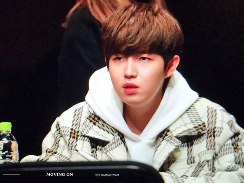 Movingon0527's tweet photo. 171118  #김재환 #재환 https://t.co/TwSAriVSLh
