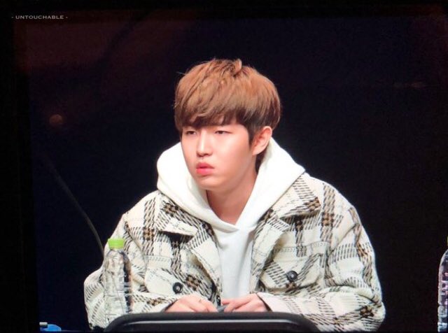 Untouchable_KJH's tweet photo. 우리 만두 힘들지😭😭😭#김재환 #재환 https://t.co/bkME7cjFYg
