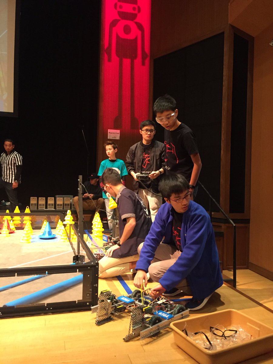Getting ready for the afternoon rounds, game with and against the TAS teams. #hkisrobotics HKDragon #engagehkis <a href="/hkis_hs/">HKIS High School</a> <a href="/HKIS/">Hong Kong International School</a>