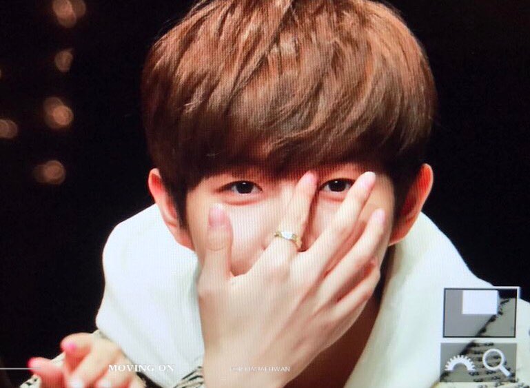Movingon0527's tweet photo. 171118  #김재환 #재환 https://t.co/wI2CCVd5KS